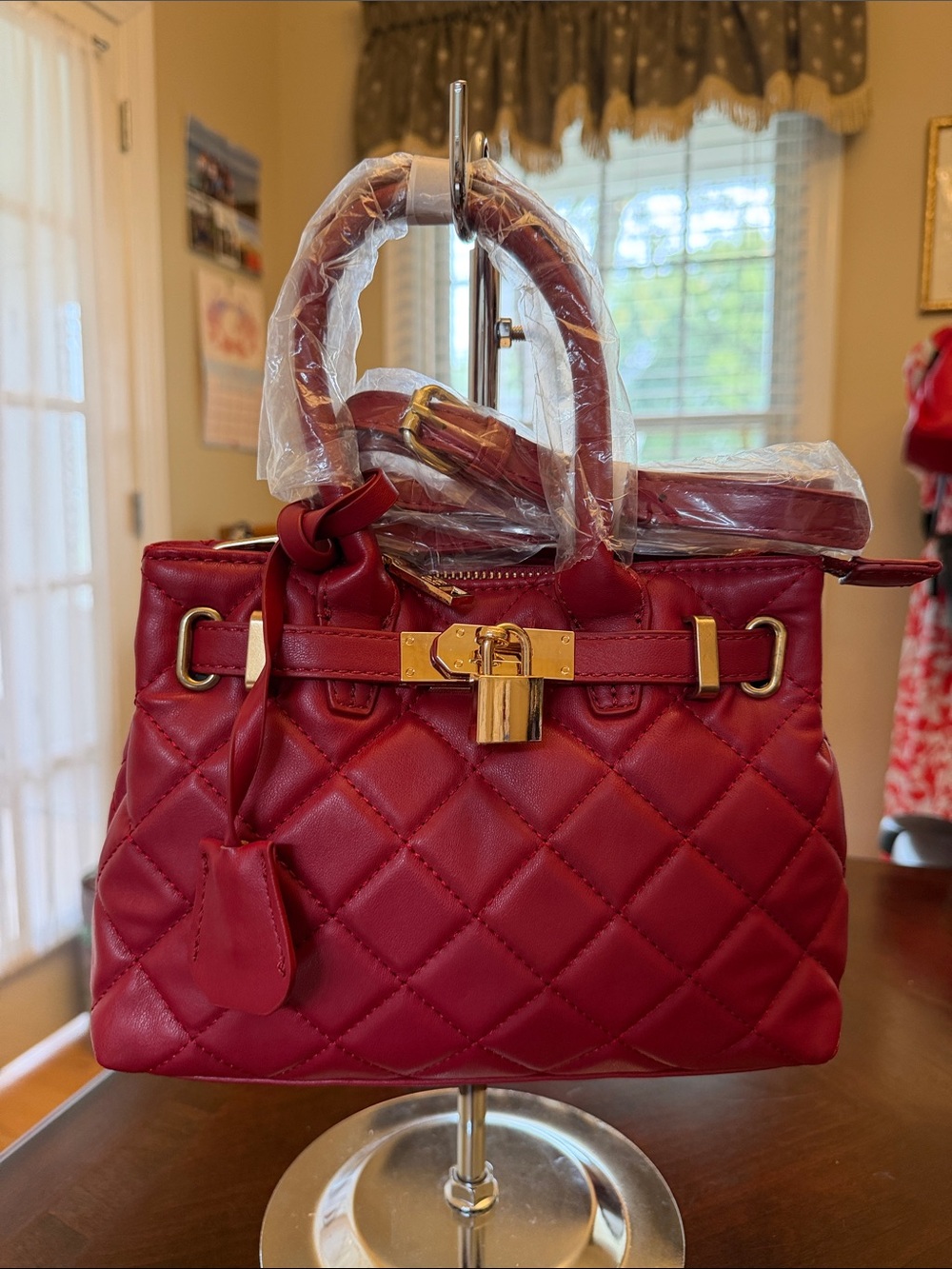Badgley Mischka NWT small diamond quilted crossbody tote w/lock, brick red